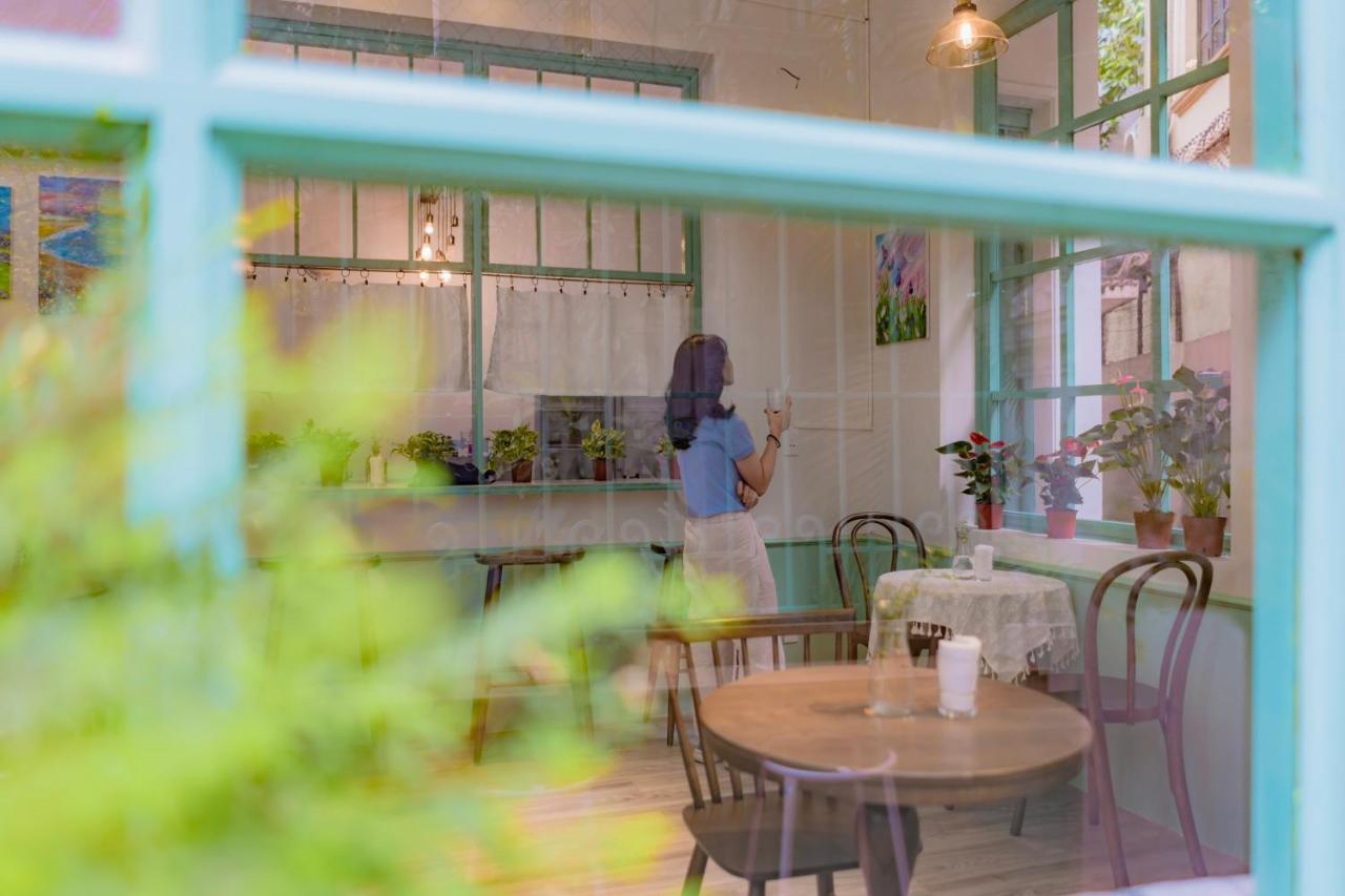 Chu Nhat Cafe & Homestay - So 1 Ngach 38 Ngo 5 Tu Hoa, Tay Ho - Co So 2 Bed & Breakfast Hanoi
