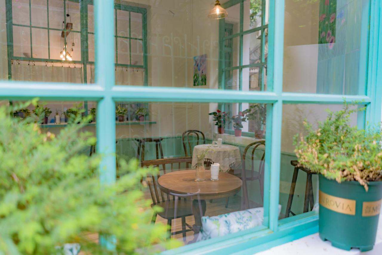 Bed & Breakfast Chu Nhat Cafe & Homestay - So 1 Ngach 38 Ngo 5 Tu Hoa, Tay Ho - Co So 2 Hanoi
